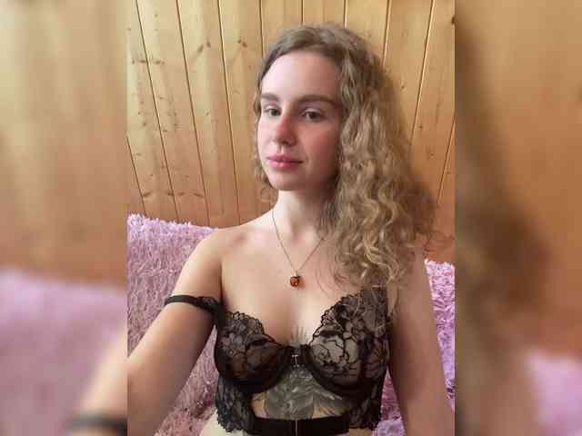 Sweetie_Kitty webcam