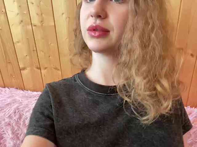 Sweetie_Kitty webcam