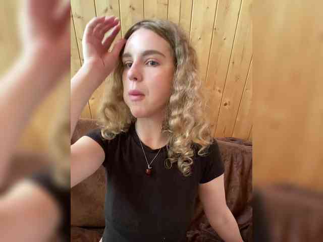Sweetie_Kitty webcam
