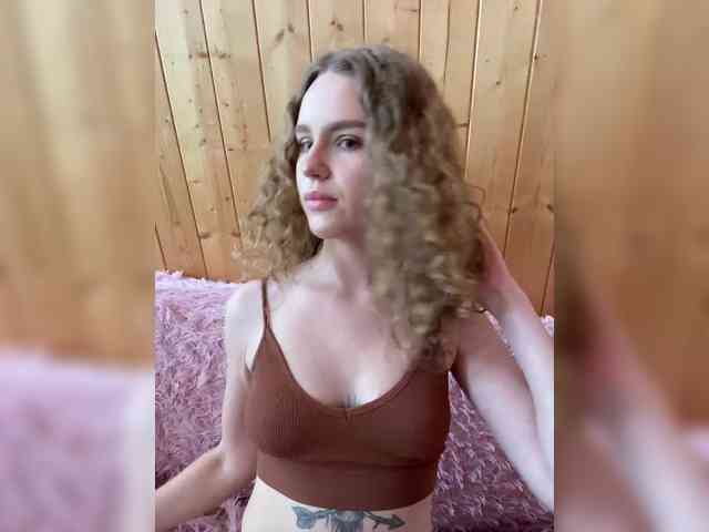 Sweetie_Kitty webcam