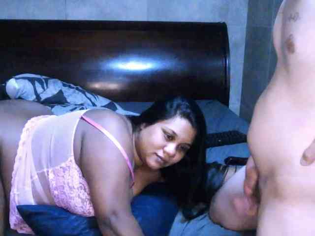 IndianSapphireXXX webcam