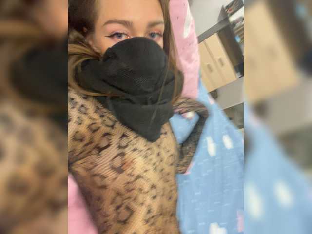 Koshe4ka699 live cam on BongaCams