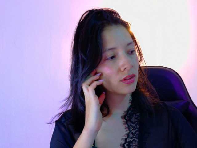 Sarasavaagee live cam on BongaCams