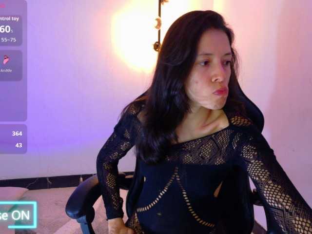 Sarasavaagee live cam on BongaCams