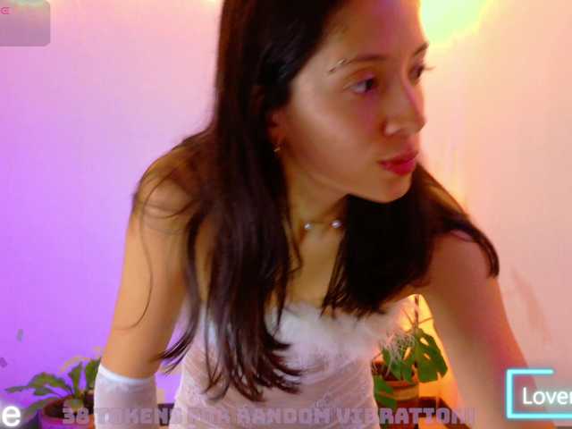 Sarasavaagee live cam on BongaCams