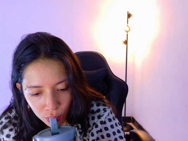 Sarasavaagee live cam on BongaCams
