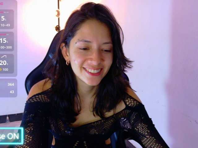 Sarasavaagee live cam on BongaCams