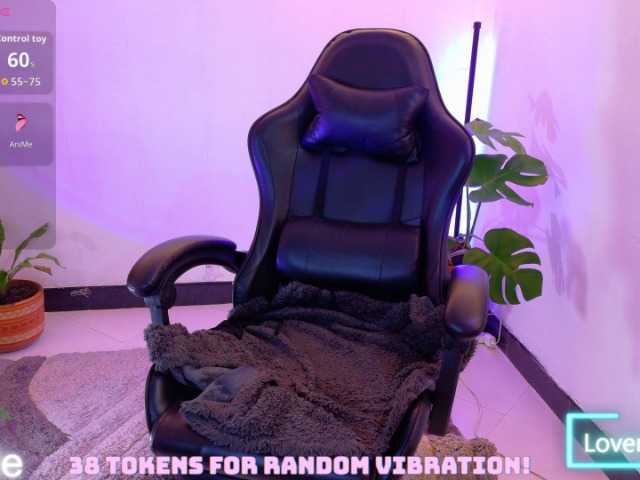 Sarasavaagee live cam on BongaCams