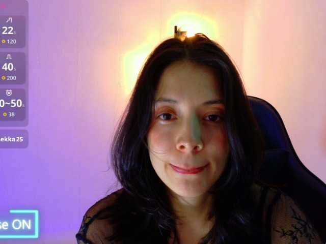 Sarasavaagee live cam on BongaCams