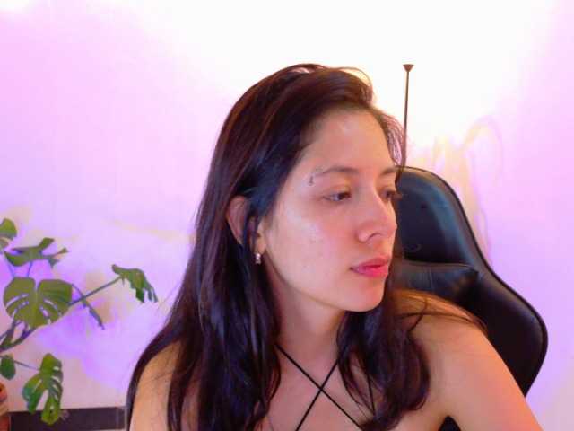 Sarasavaagee live cam on BongaCams