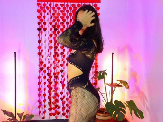 Sarasavaagee live cam on BongaCams