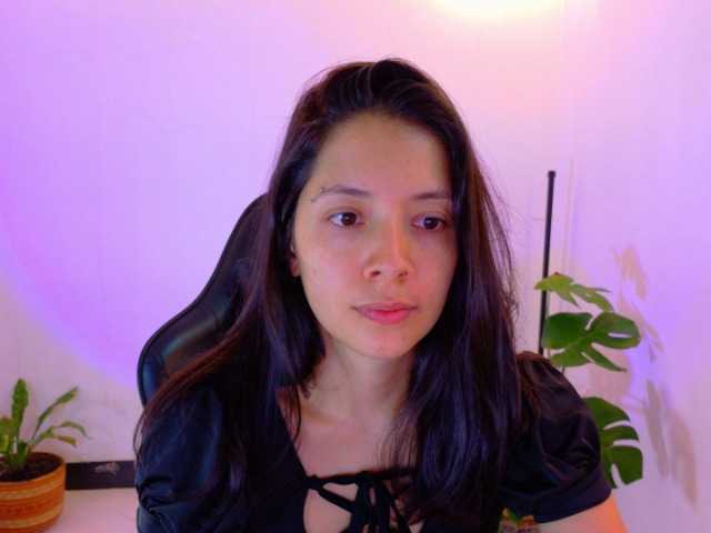Sarasavaagee live cam on BongaCams