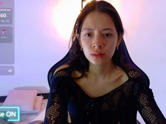 Sarasavaagee live cam on BongaCams