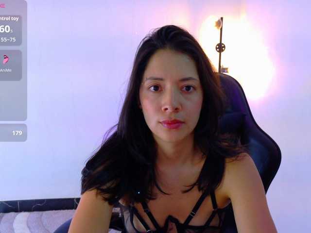 Sarasavaagee live cam on BongaCams