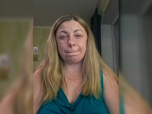 Mishellca live cam on BongaCams