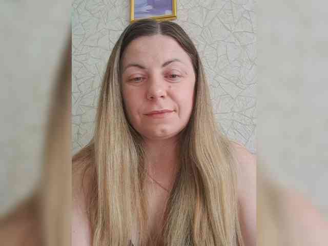 Mishellca webcam