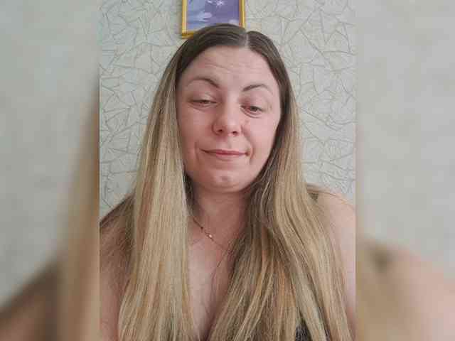 Mishellca webcam