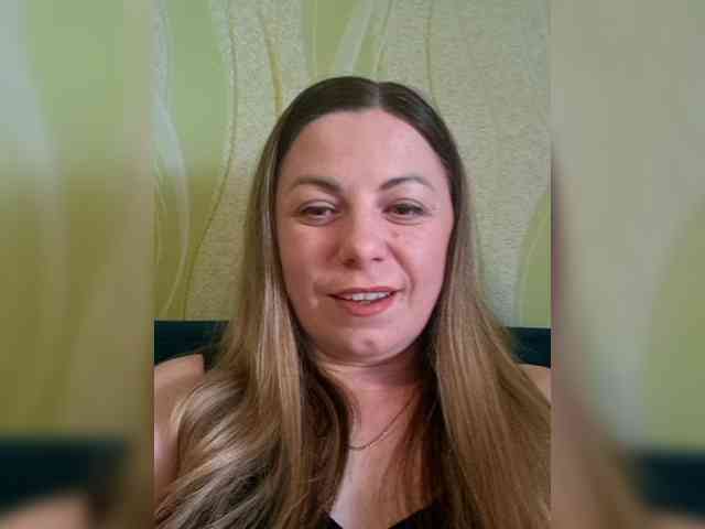 Mishellca webcam