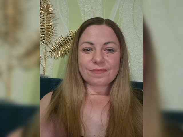 Mishellca webcam