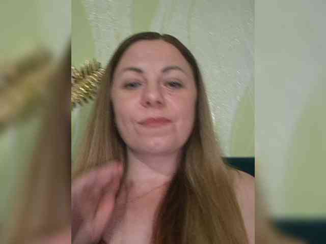 Mishellca webcam