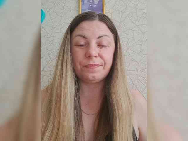 Mishellca webcam