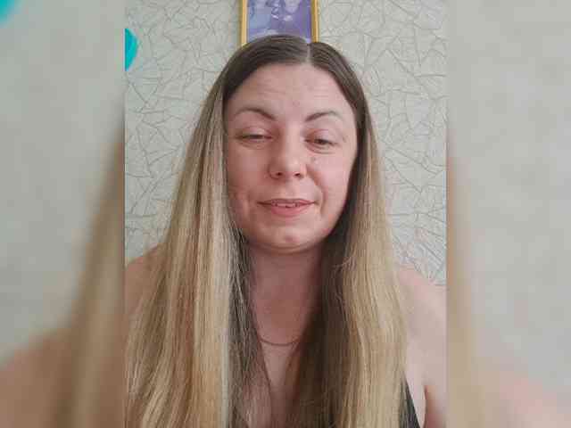 Mishellca webcam