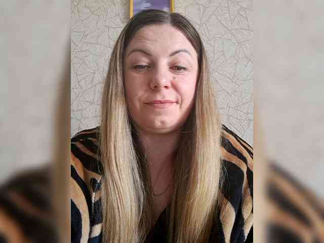 Mishellca webcam