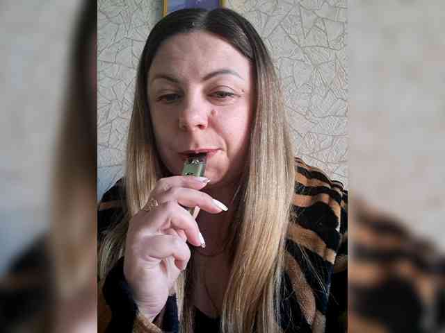Mishellca webcam