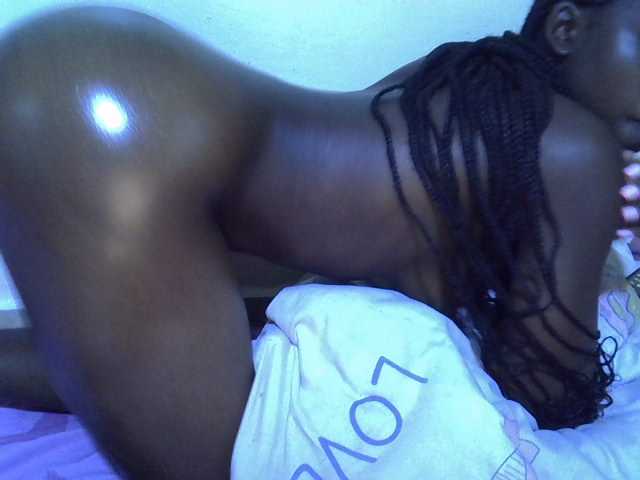 sexyshary live cam on BongaCams
