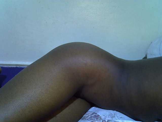 sexyshary live cam on BongaCams