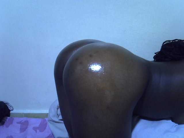 sexyshary live cam on BongaCams