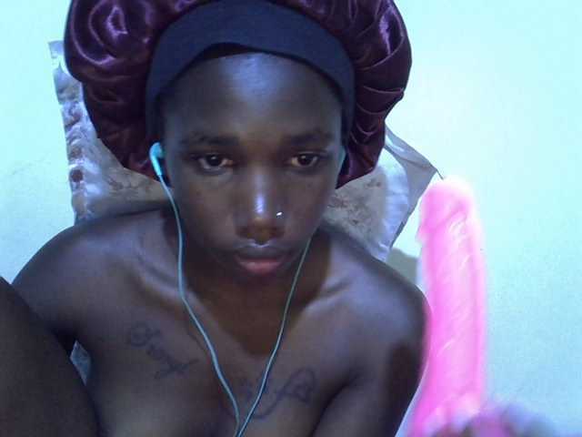 sexyshary live cam on BongaCams