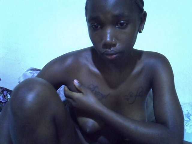sexyshary live cam on BongaCams