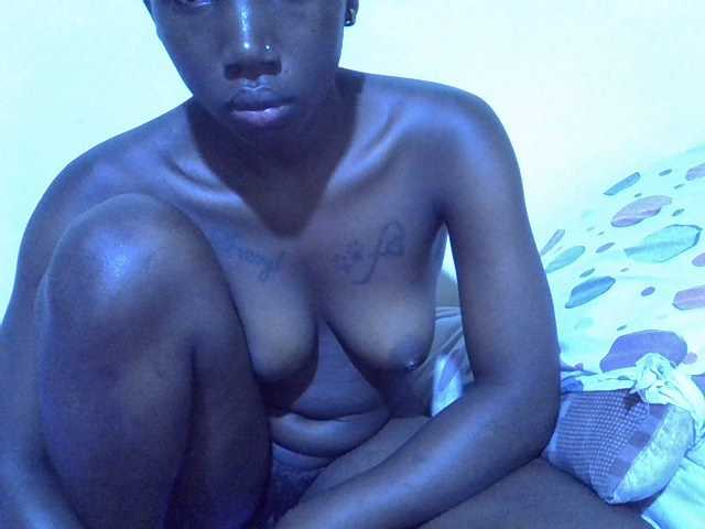 sexyshary live cam on BongaCams