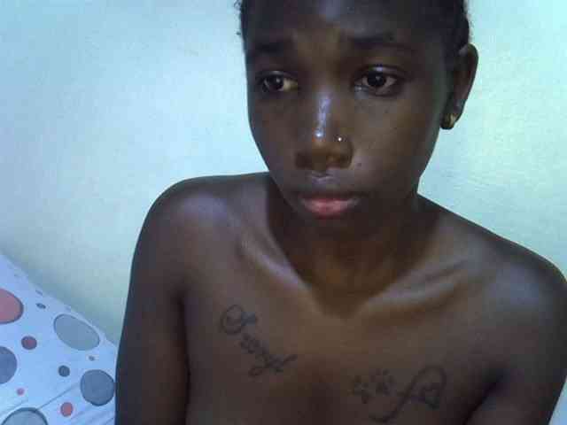 Modèle: sexyshary