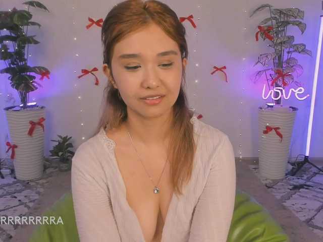 Larami's BongaCams show and profile