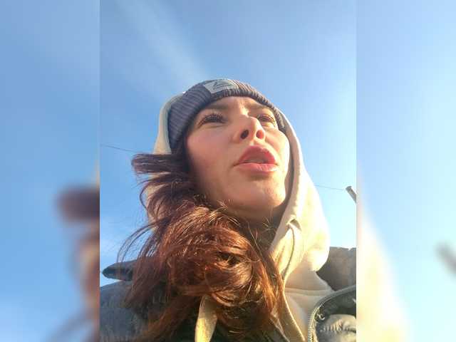 Marry357's BongaCams show and profile