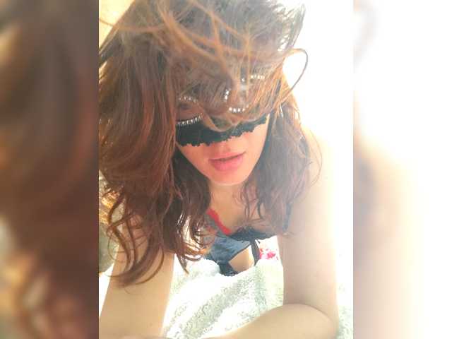 Marry357's BongaCams show and profile