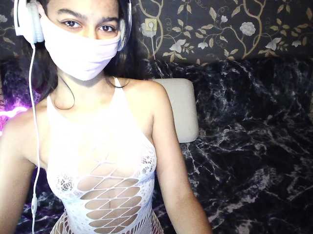 Nixiea live webcam show