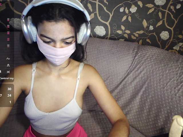 Nixiea — live female cam