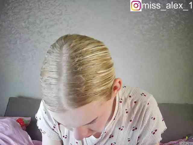 sasyhk01 Sex Cam Show