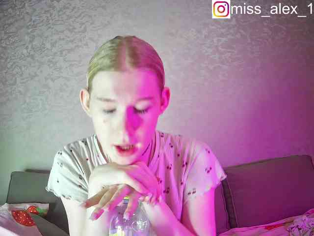 sasyhk01 Sex Cam Show