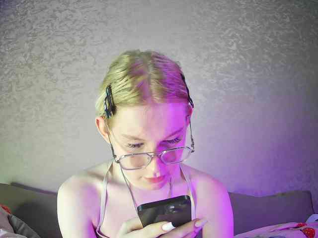 sasyhk01 Sex Cam Show