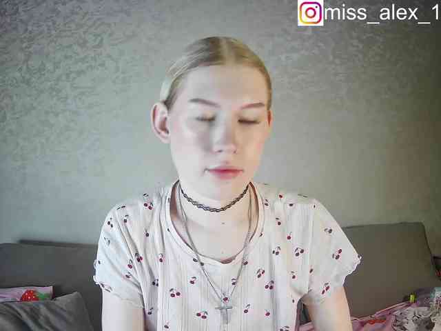 sasyhk01 Sex Cam Show
