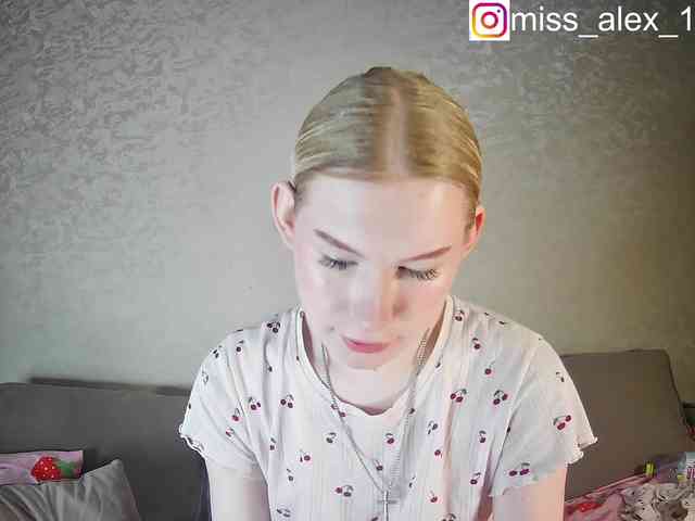 sasyhk01 Sex Cam Show