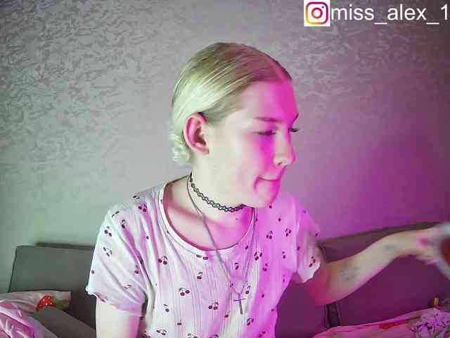 sasyhk01 Sex Cam Show