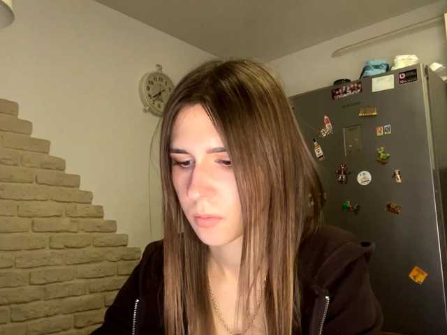 AshantiBadolato live cam preview
