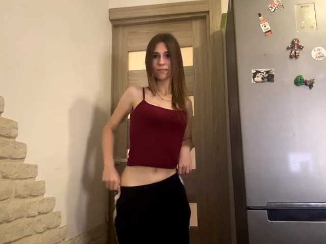 AshantiBadolato live cam preview