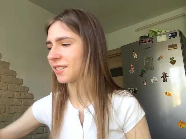 AshantiBadolato's BongaCams show and profile