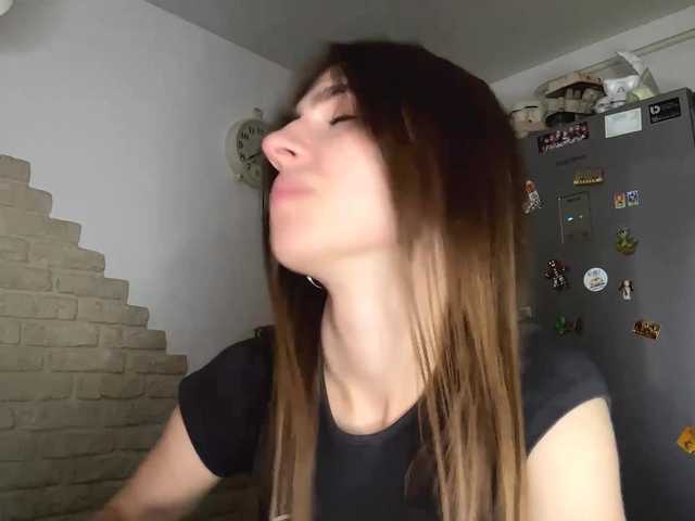 AshantiBadolato live cam on BongaCams